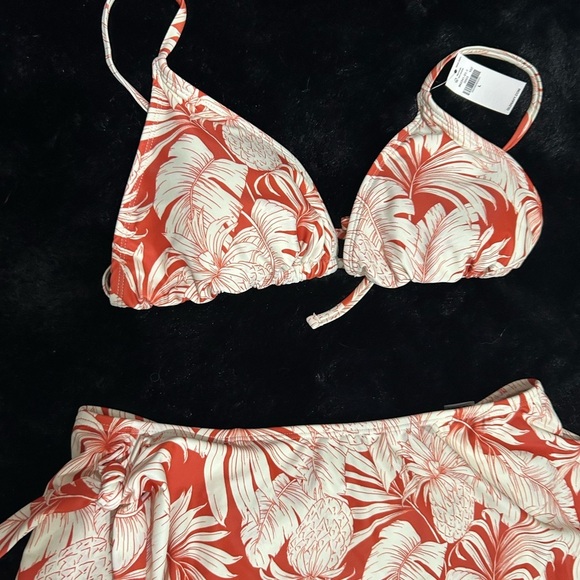 Old Navy Red Rust Tropical Bikini Set w/ Skirt Womens L NWT Pineapple Print Swim - Picture 3 of 11